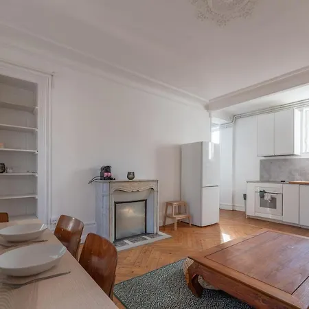 Appart Dans L'hyper Centre De Pour 8 Personnes Apartment